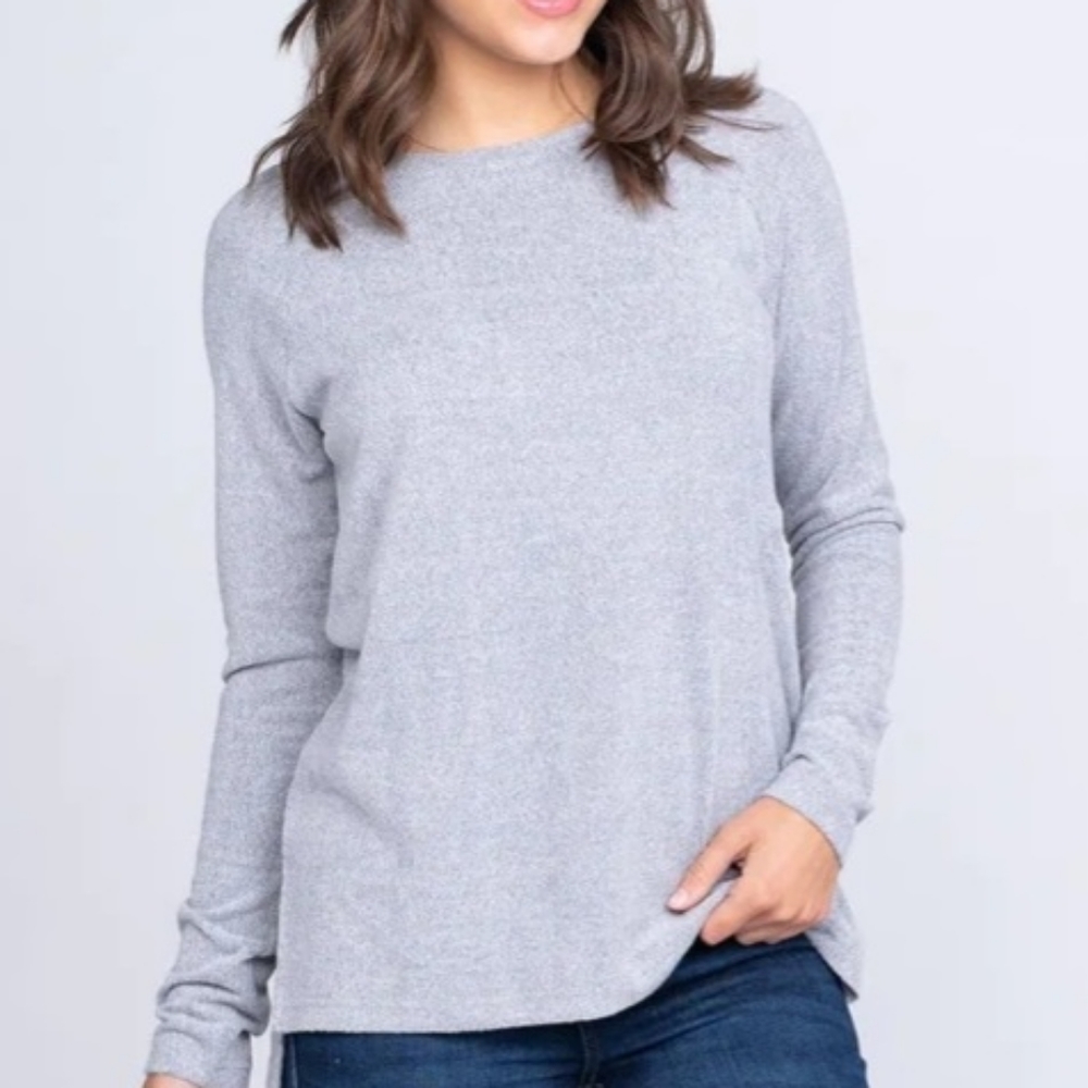 Absurdly Soft Southern Shirt Ladies' Size Medium High-Low Hem